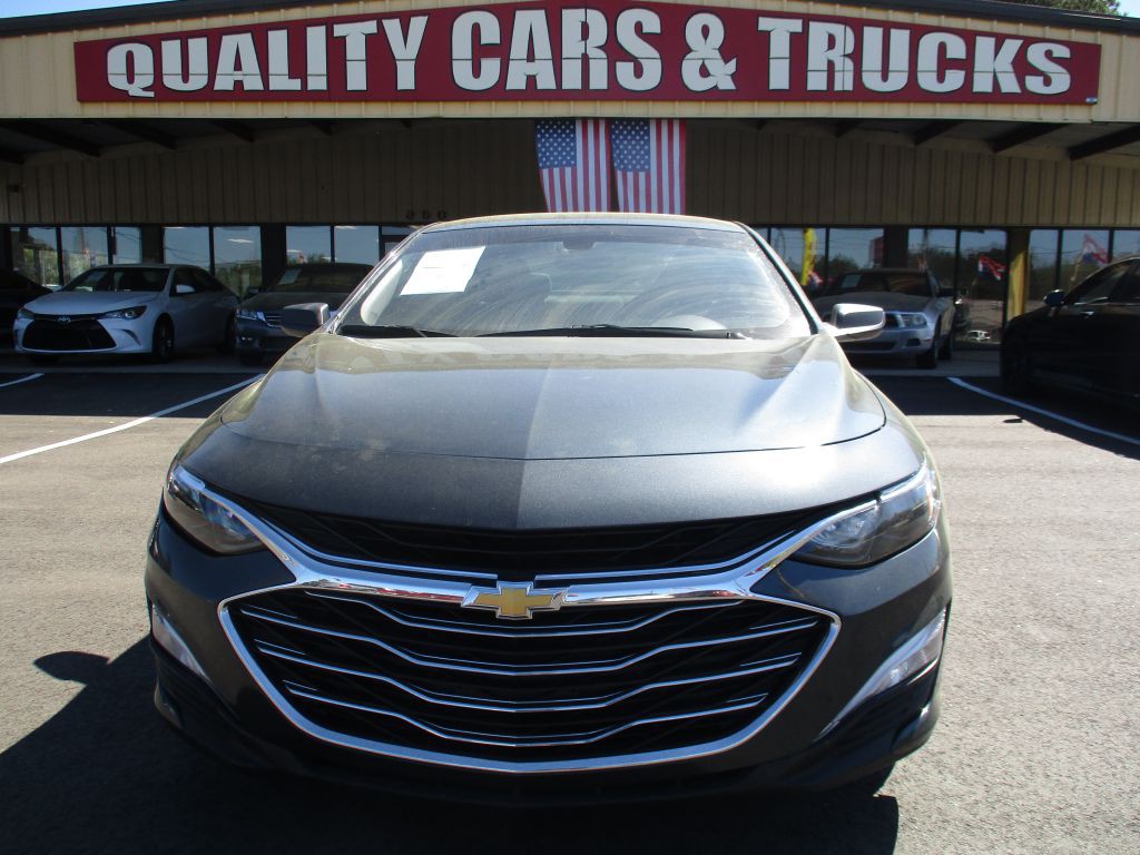 2020 Chevrolet Malibu Image 2