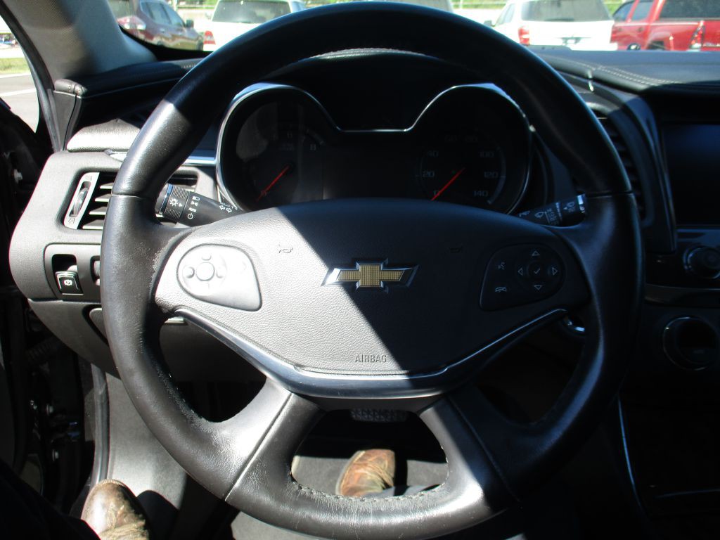 2015 Chevrolet Impala Image 11