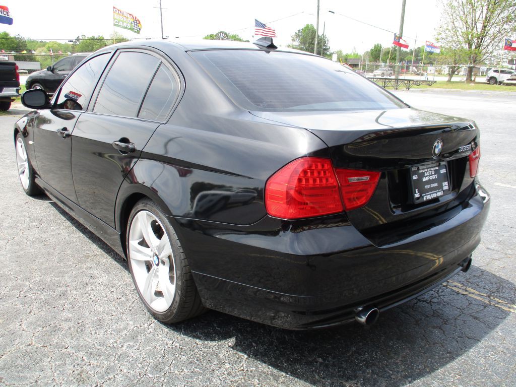 2011 BMW 3 Series Image 6