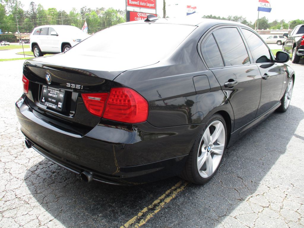 2011 BMW 3 Series Image 7
