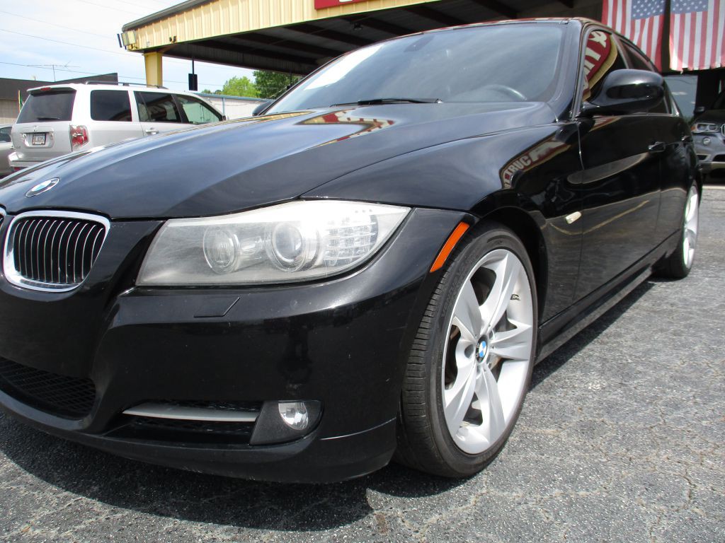 2011 BMW 3 Series Image 9