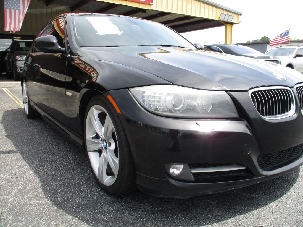 2011 BMW 3 Series Image 10