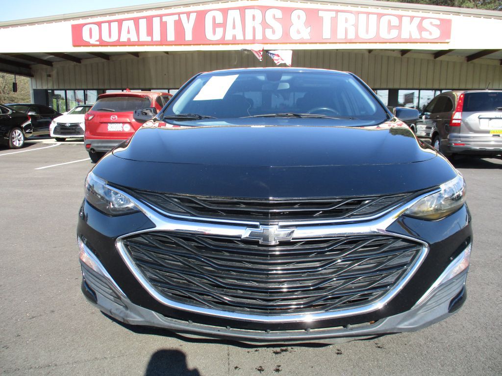 2020 Chevrolet Malibu Image 2