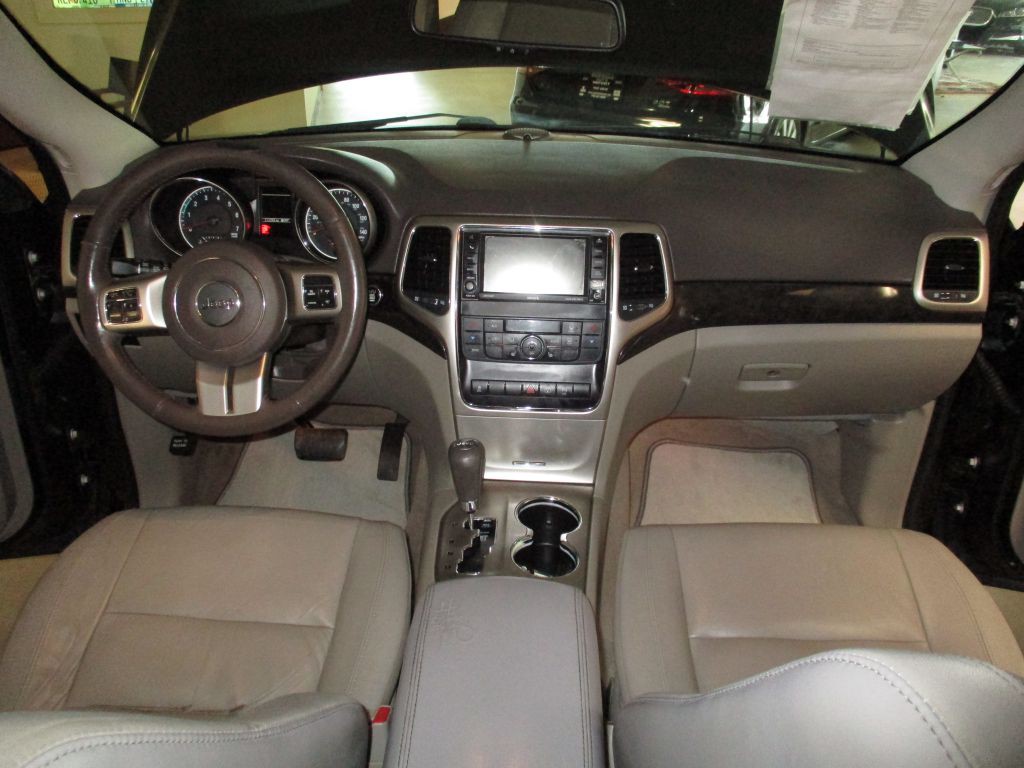 2013 Jeep Grand Cherokee Image 13
