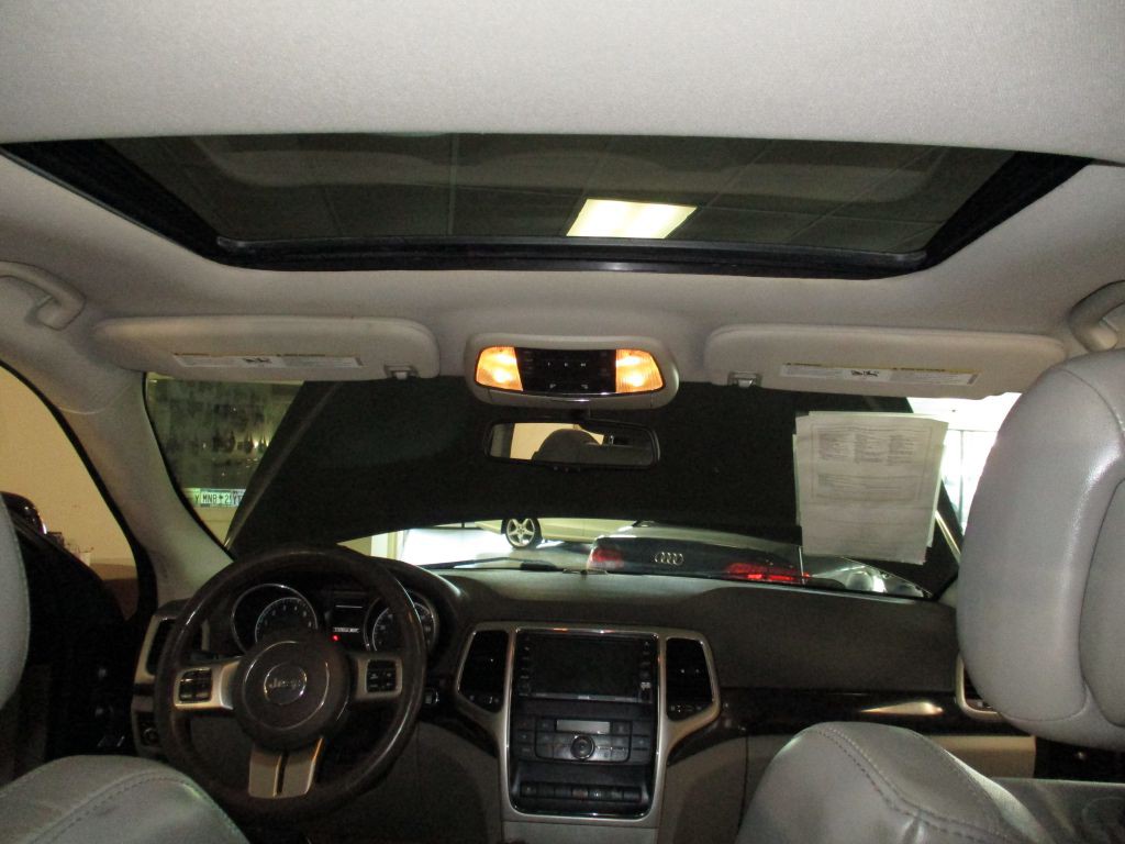 2013 Jeep Grand Cherokee Image 16