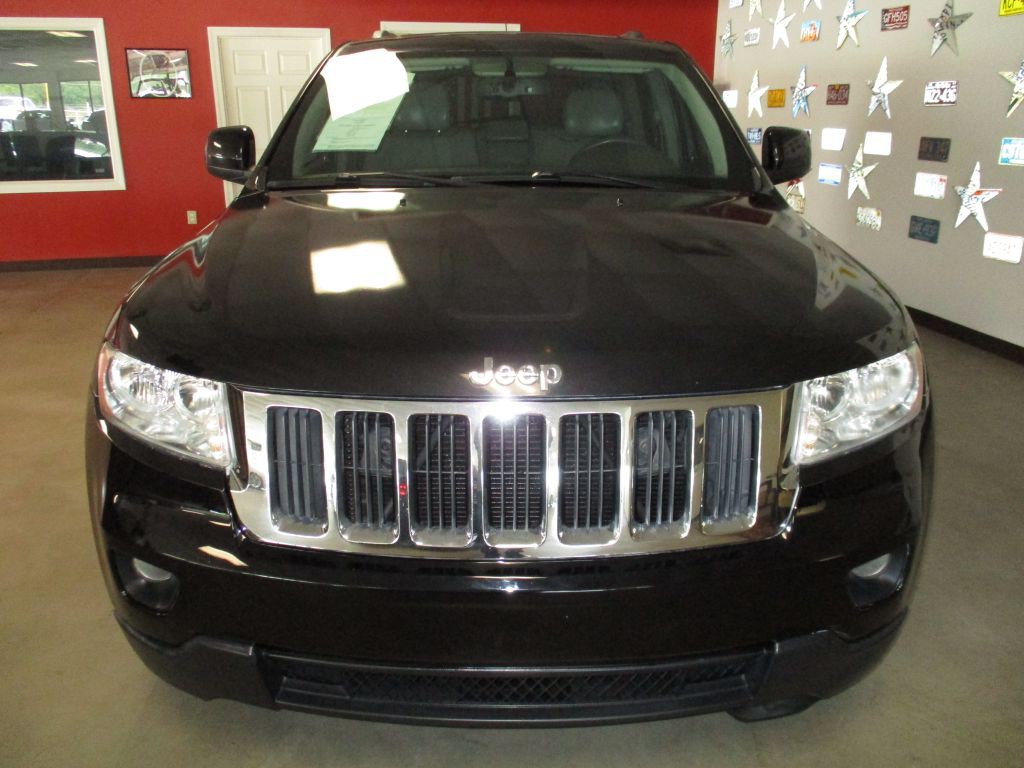 2013 Jeep Grand Cherokee Image 2