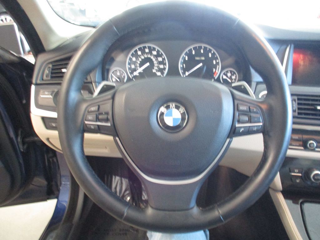 2016 BMW 5 Series Image 11