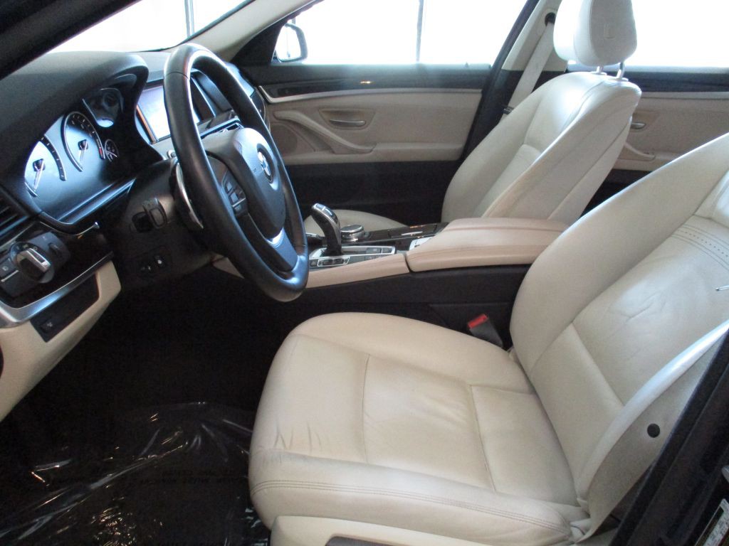 2016 BMW 5 Series Image 16
