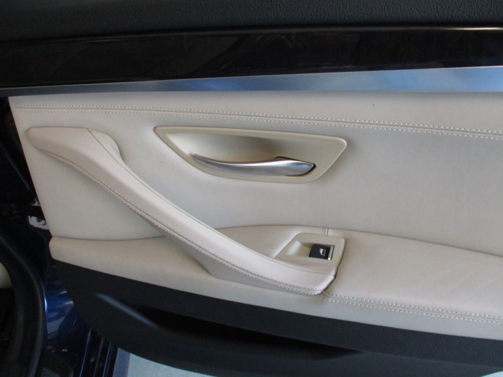 2016 BMW 5 Series Image 22