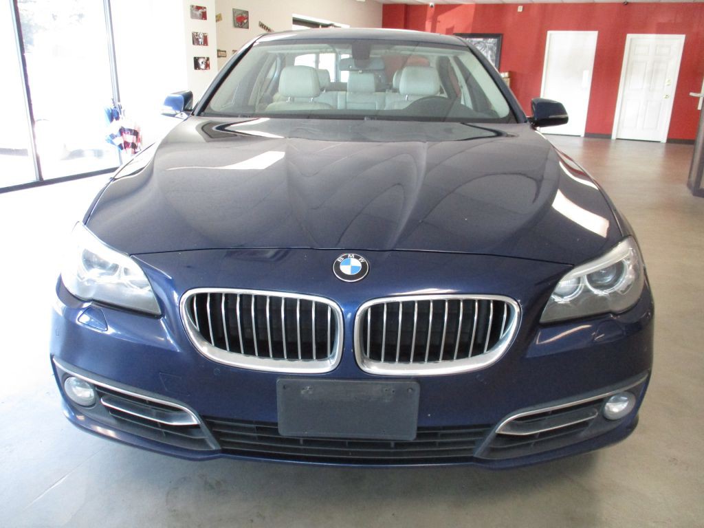 2016 BMW 5 Series Image 2
