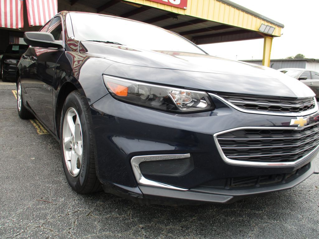 2017 Chevrolet Malibu Image 10