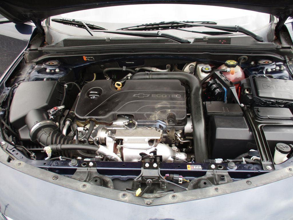 2017 Chevrolet Malibu Image 28