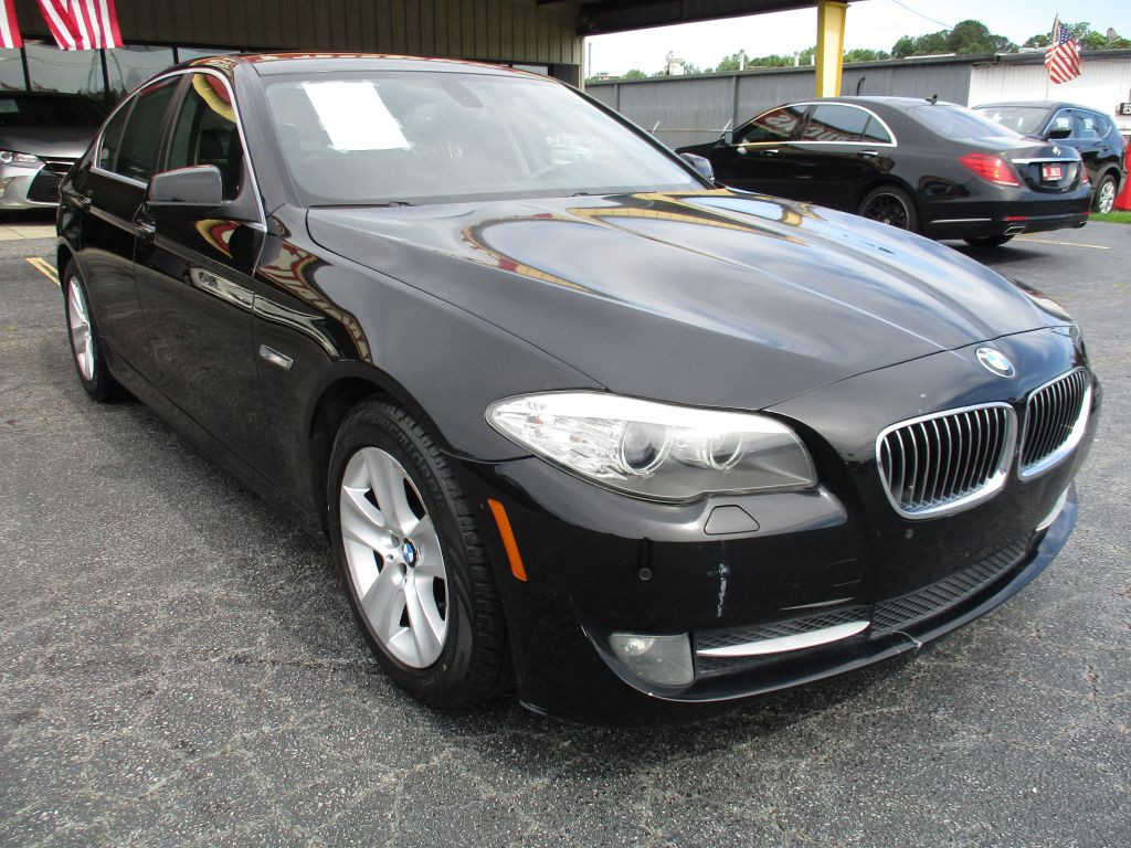2011 BMW 5 Series Image 8