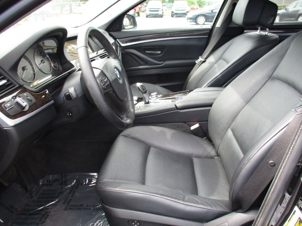 2011 BMW 5 Series Image 14