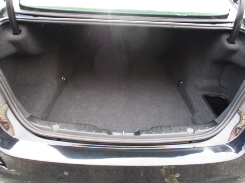 2011 BMW 5 Series Image 26