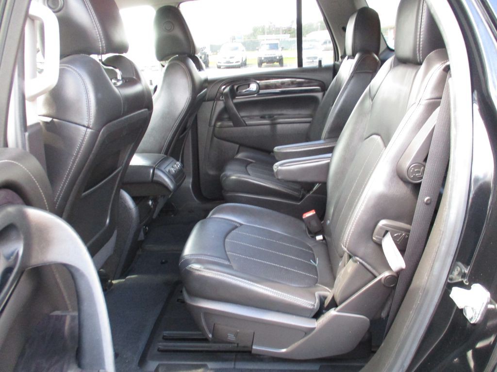 2017 Buick Enclave Image 16