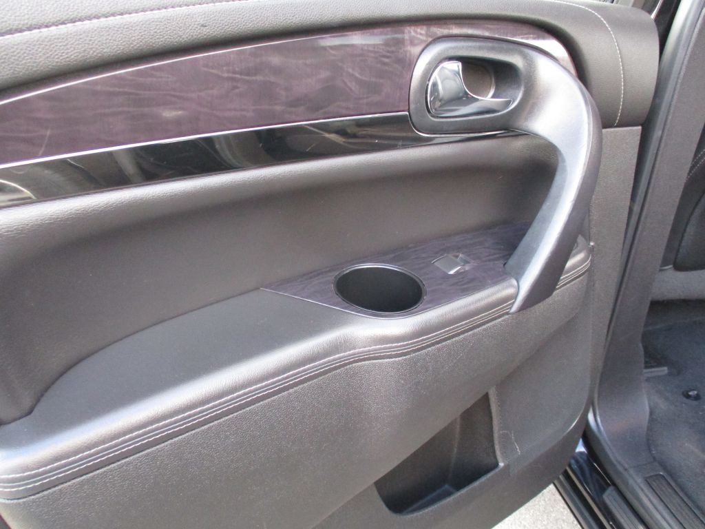 2017 Buick Enclave Image 22