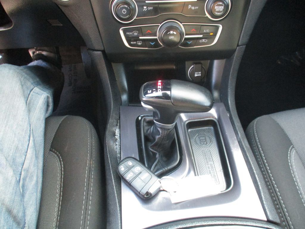 2018 Dodge Charger Image 15