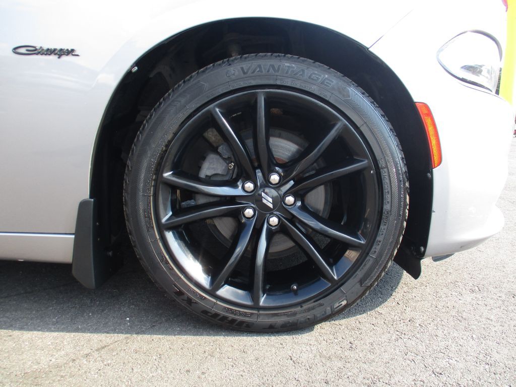 2018 Dodge Charger Image 26
