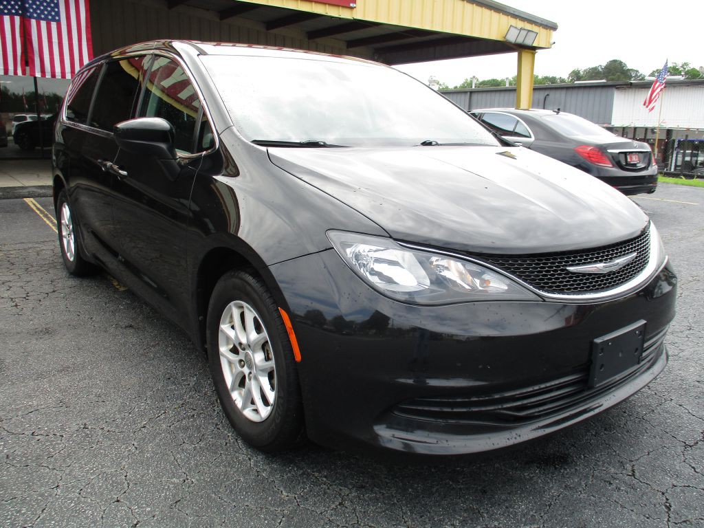 2017 Chrysler Pacifica Image 8
