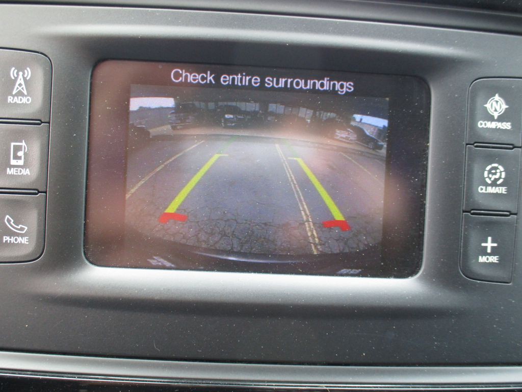 2017 Chrysler Pacifica Image 13