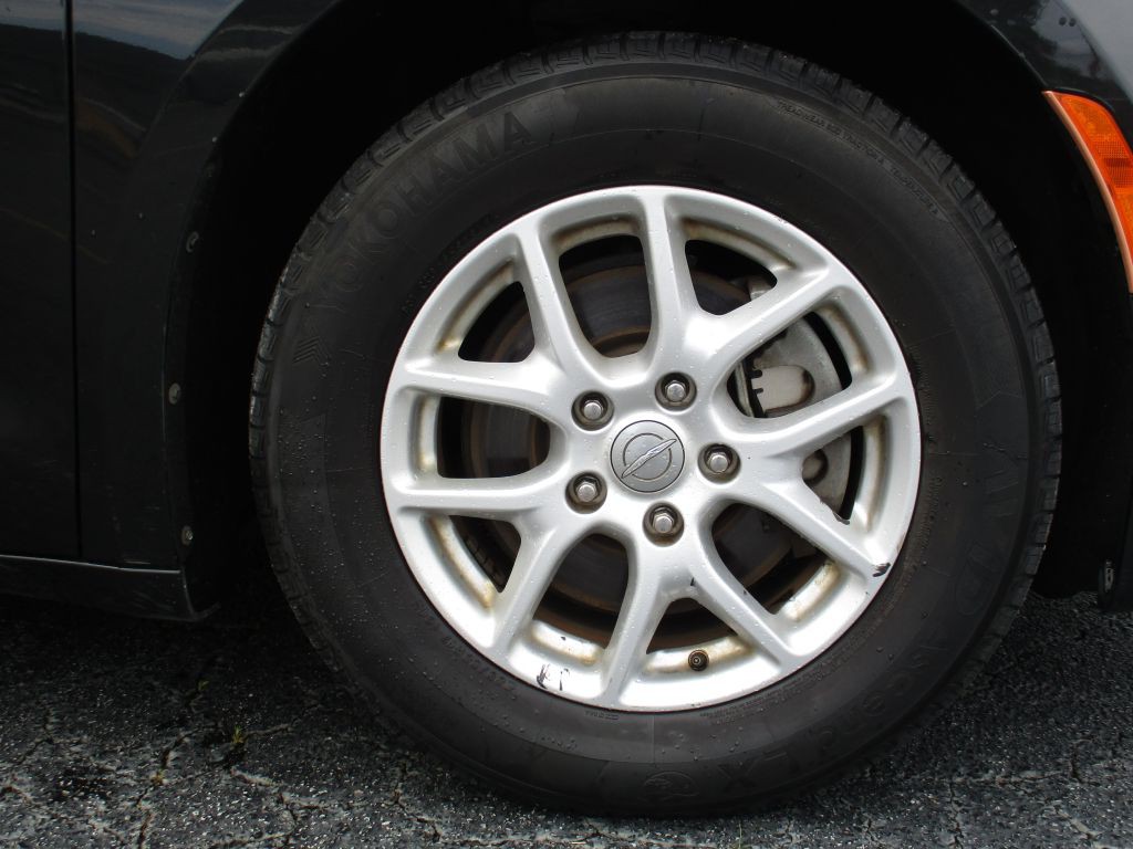 2017 Chrysler Pacifica Image 22