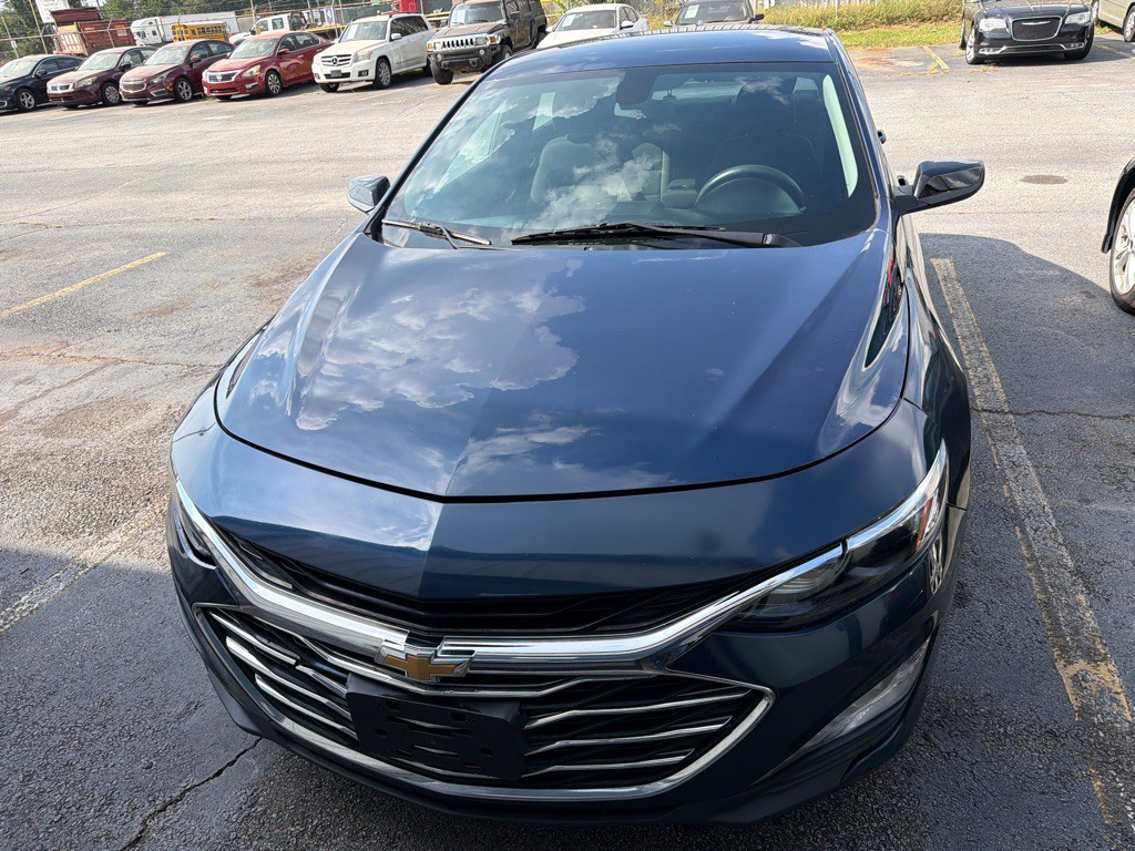 2020 Chevrolet Malibu Image 2