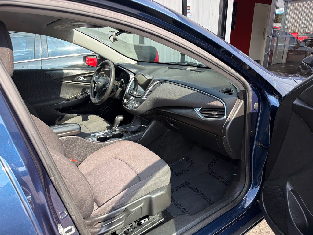 2020 Chevrolet Malibu Image 14