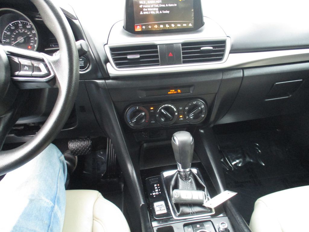 2018 Mazda Mazda3 Image 13