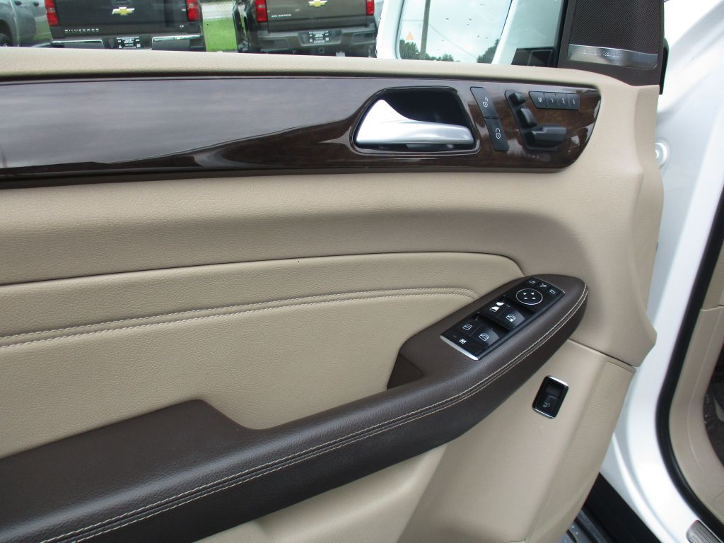2015 Mercedes-Benz M-Class Image 21