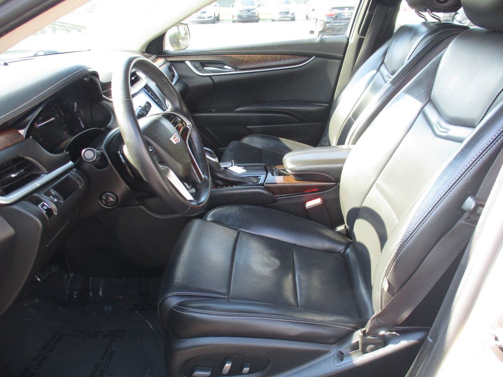 2018 Cadillac XTS Image 16