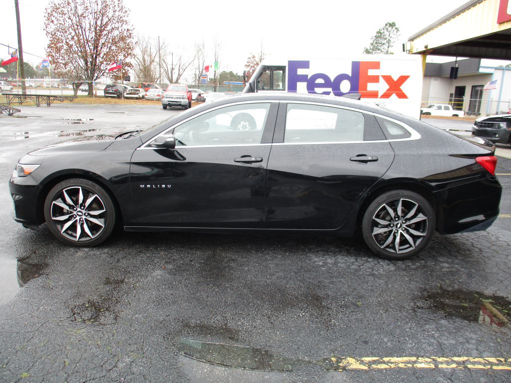 2018 Chevrolet Malibu Image 2