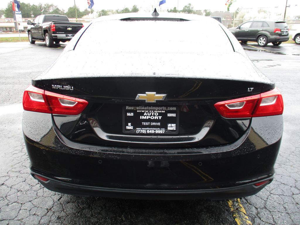 2018 Chevrolet Malibu Image 4