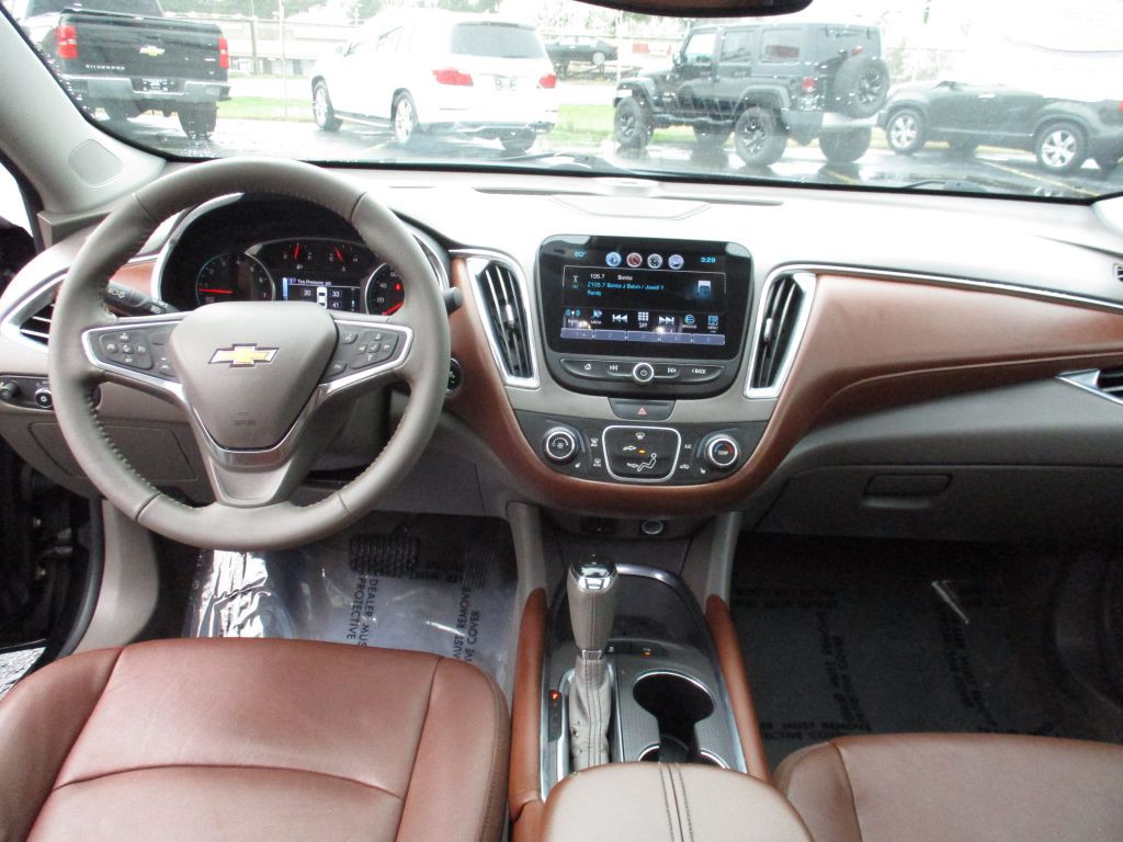 2018 Chevrolet Malibu Image 14