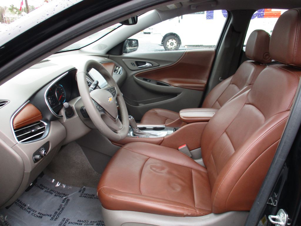 2018 Chevrolet Malibu Image 17