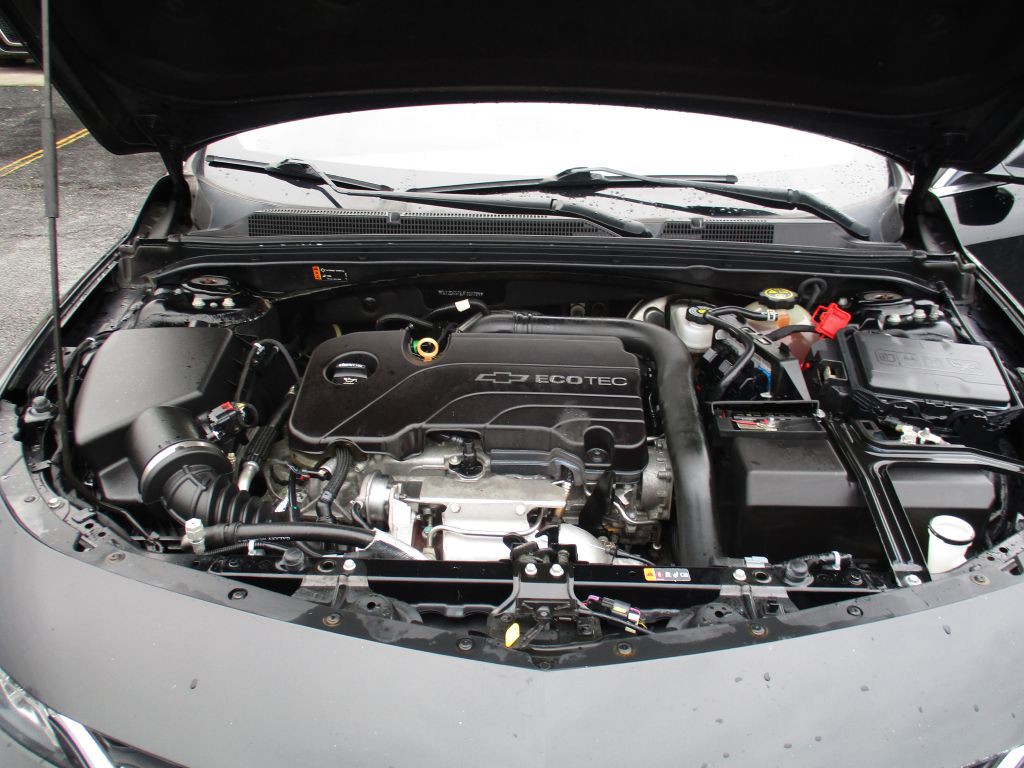 2018 Chevrolet Malibu Image 32