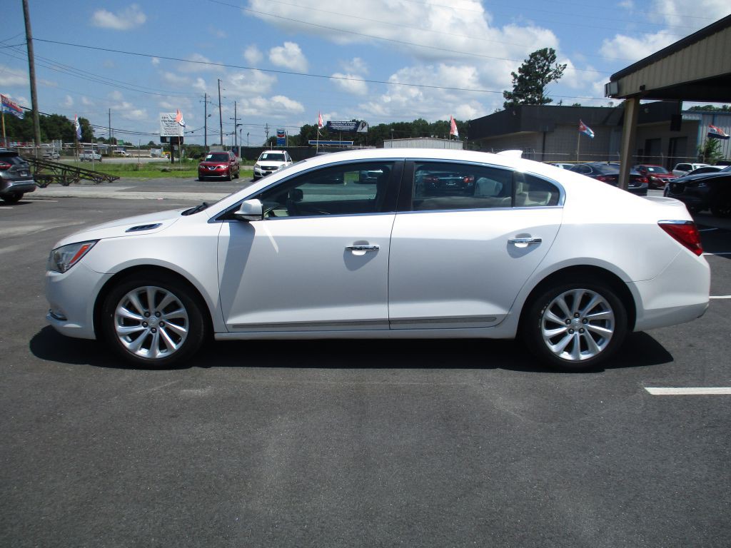 2015 Buick Lacrosse Image 3