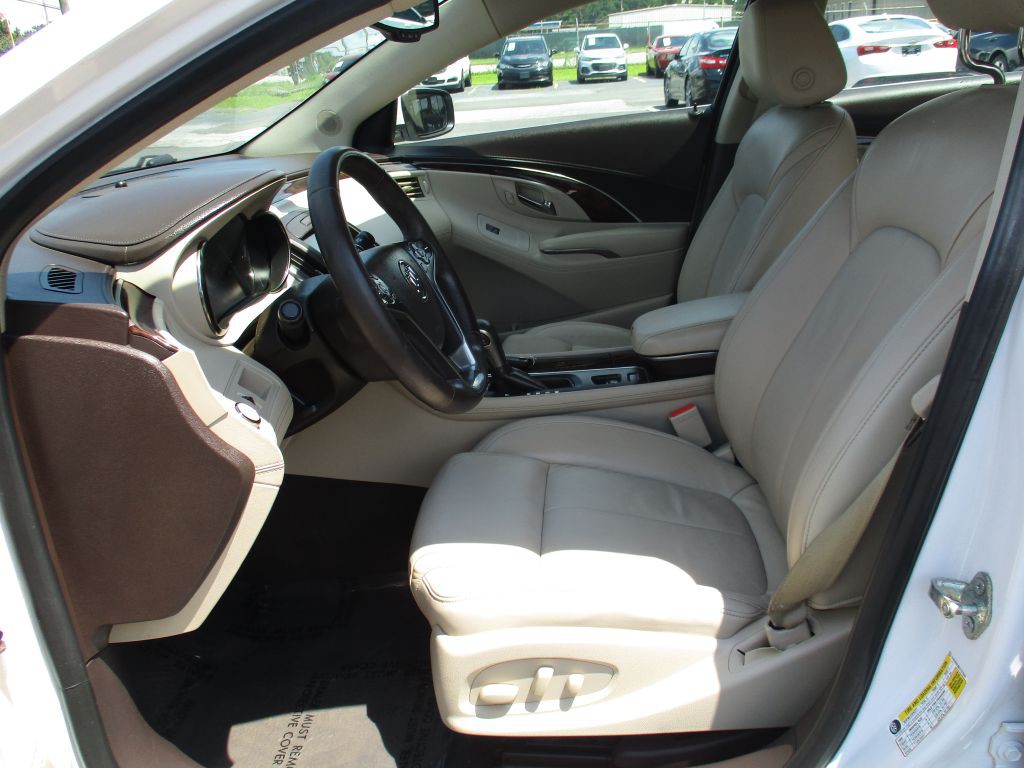2015 Buick Lacrosse Image 16