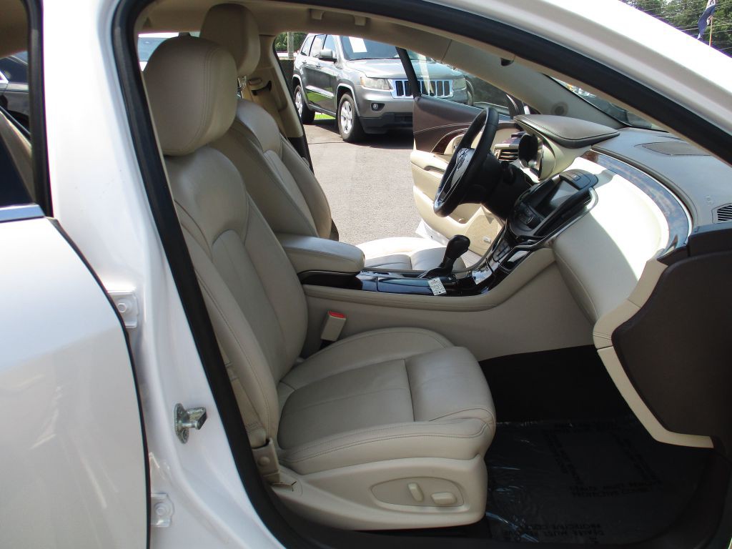 2015 Buick Lacrosse Image 19
