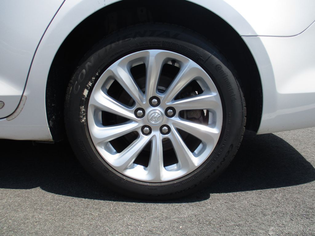 2015 Buick Lacrosse Image 26