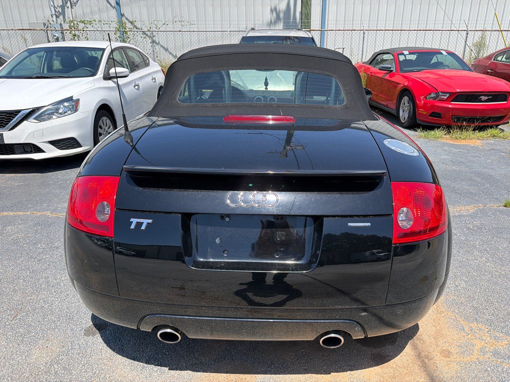 2004 Audi TT Image 8