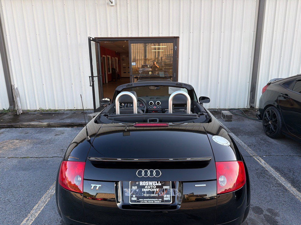 2004 Audi TT Image 12