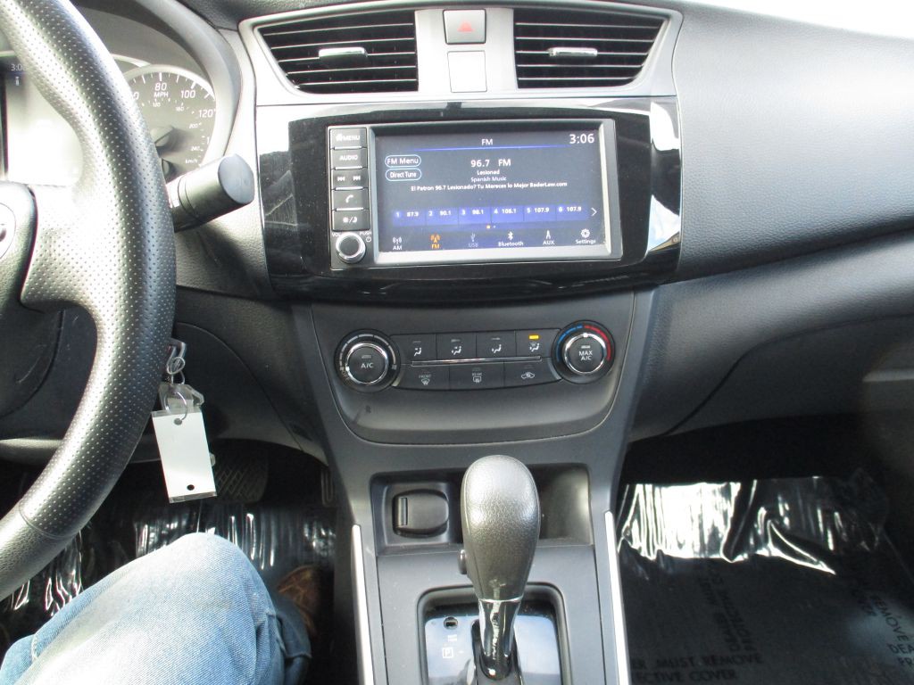 2019 Nissan Sentra Image 13