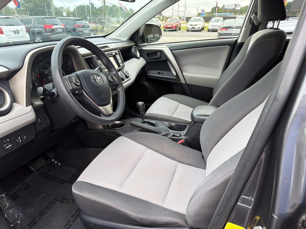 2015 Toyota Rav4 Image 9