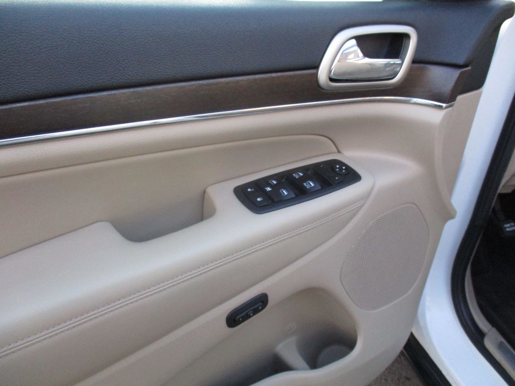 2017 Jeep Grand Cherokee Image 20