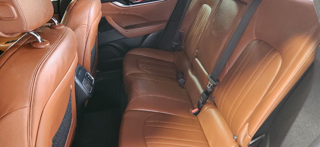 2017 Maserati Levante Image 10