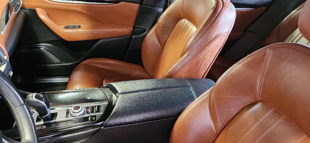 2017 Maserati Levante Image 11