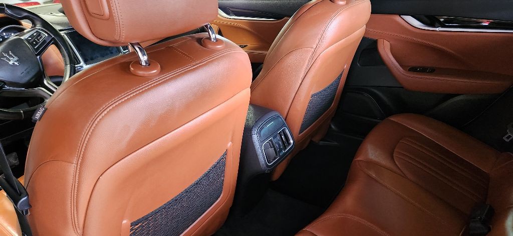 2017 Maserati Levante Image 14