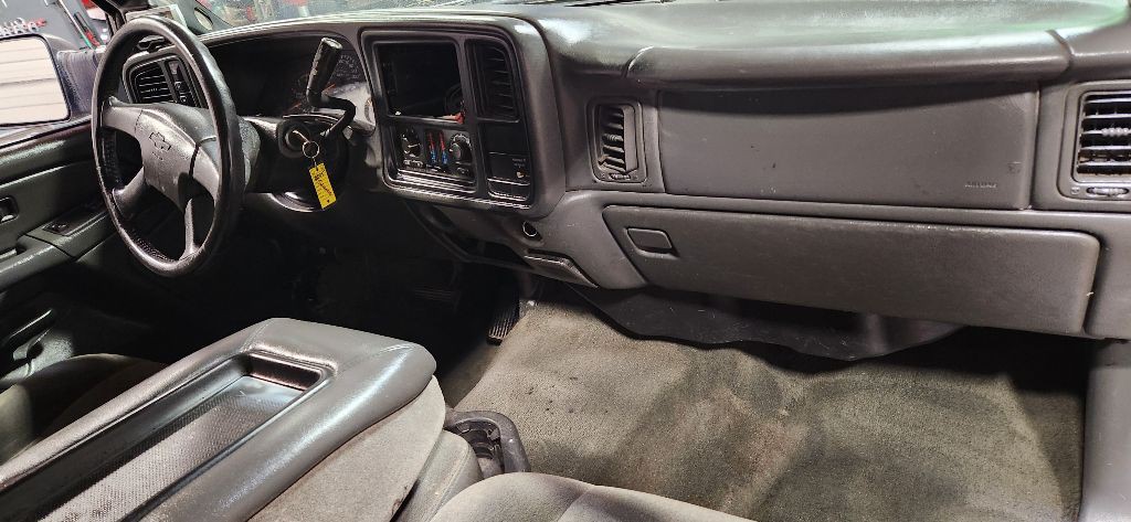 2005 Chevrolet Silverado 1500 Image 12