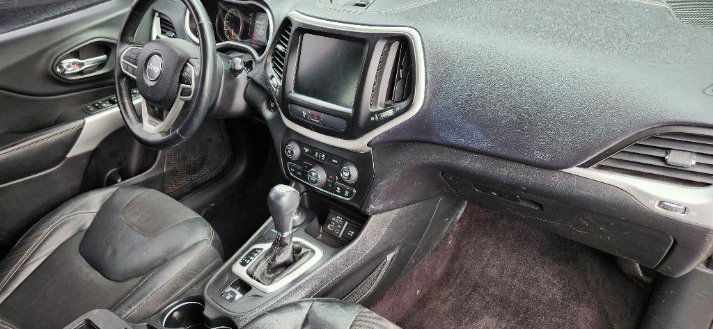 2018 Jeep Cherokee Image 12